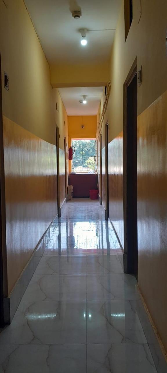 Narendra Niketan Hotel Kalkutta Kültér fotó